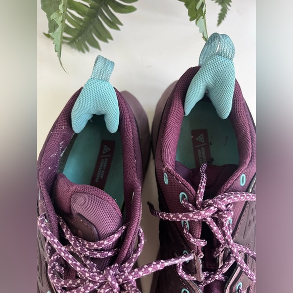 HOKA ONE ONE Anacapa Low GTX Wmn 9.5B Trail Hike shoes Grape Wine EUC - Picture 4 of 15